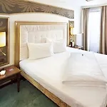 Goldener Adler, Bw Signature Collection Szálloda 4*