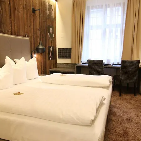 Goldener Adler, Bw Signature Collection 4*