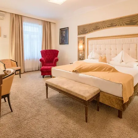 Hotel Goldener Adler, Bw Signature Collection 4*
