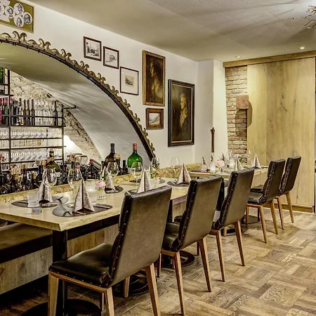 Hotel Goldener Adler, Bw Signature Collection 4*