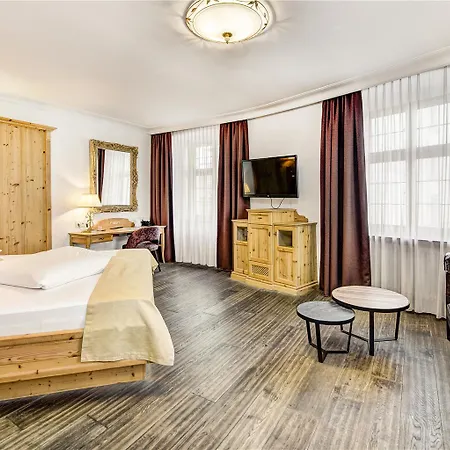 Goldener Adler, Bw Signature Collection Hotel 4*