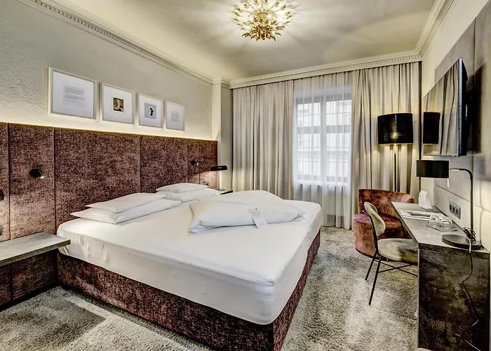 Goldener Adler, Bw Signature Collection Hotel 4*