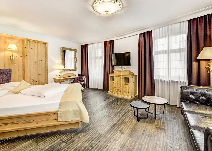 Hotel Goldener Adler, Bw Signature Collection 4*