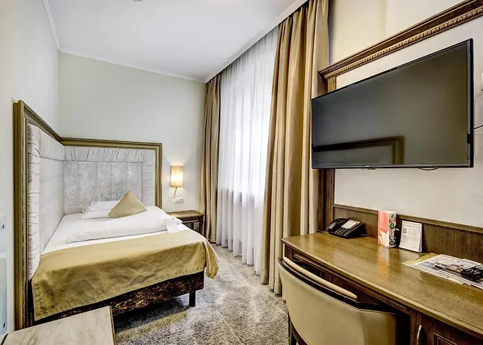 Goldener Adler, Bw Signature Collection 4*