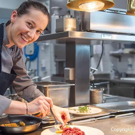 Hotel Goldener Adler, Bw Signature Collection 4*