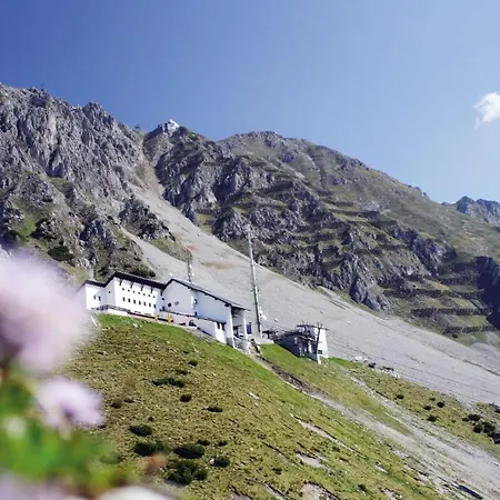 Goldener Adler, Bw Signature Collection 4*